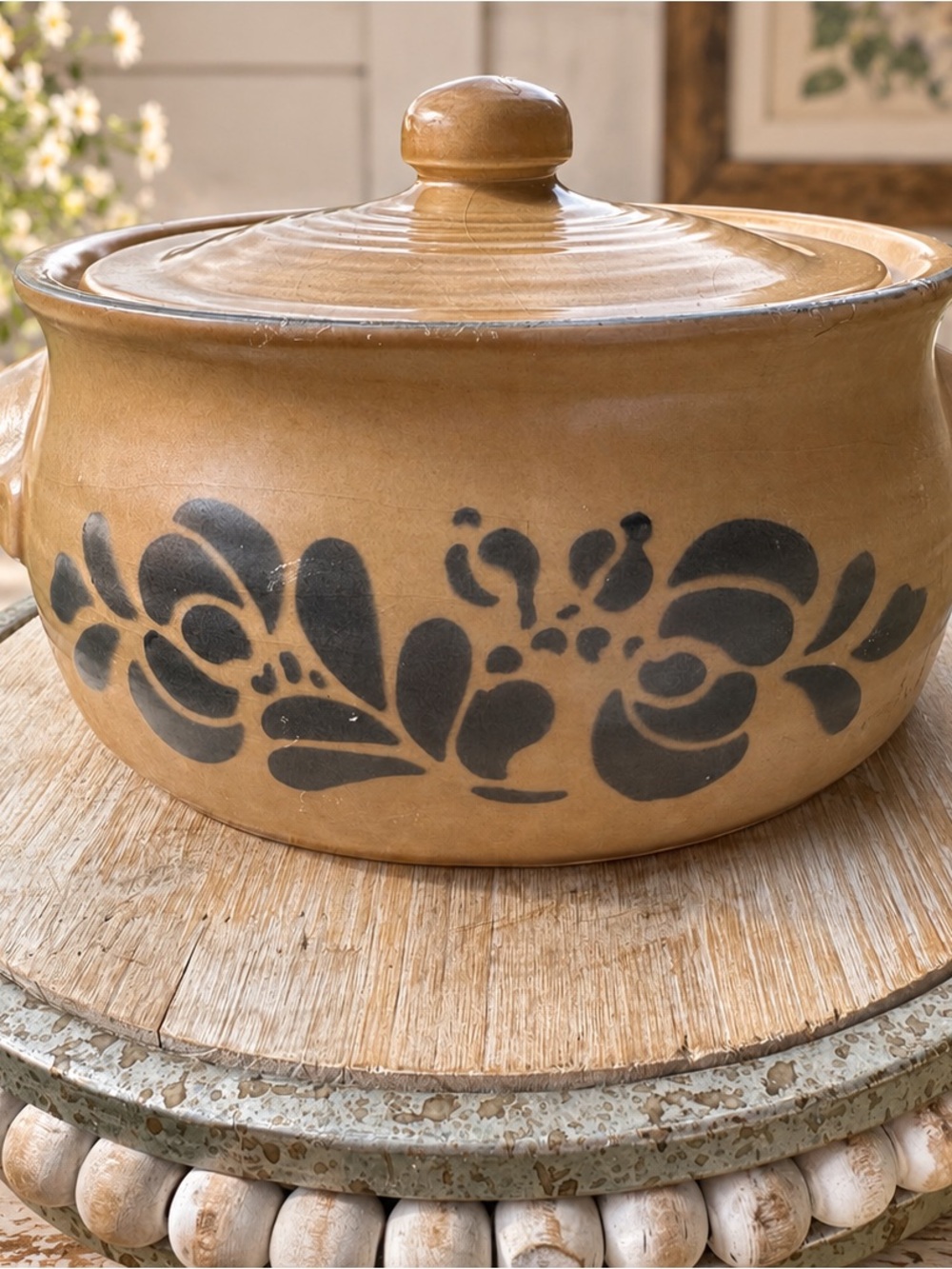 Pfaltzgraff Folk Art 2-quart stoneware casserole dish with lid